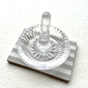 Solid Glass Ring Holder